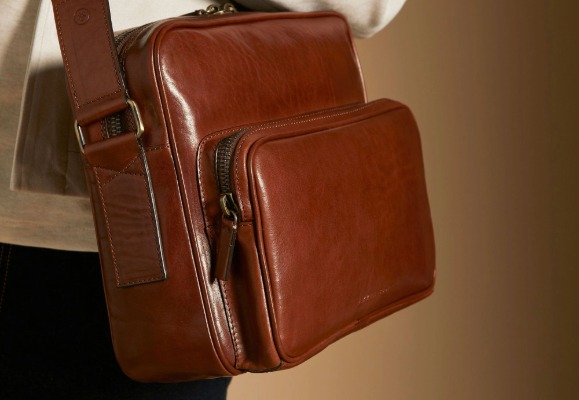 luxuriöse Herren-Schultertaschen aus Leder