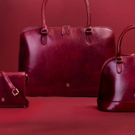 Luxuriöse rote Handtasche aus Krokodilleder
