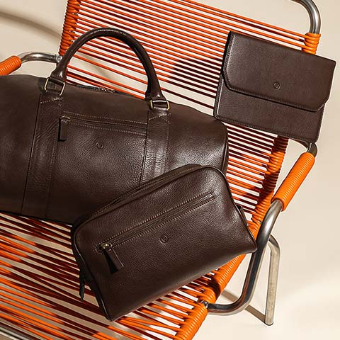 Luxuriöse Reisetasche und Accessoires aus weichem italienischem Leder
